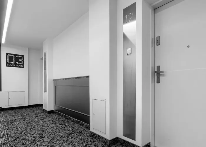 Pearl Deluxe In Old Town